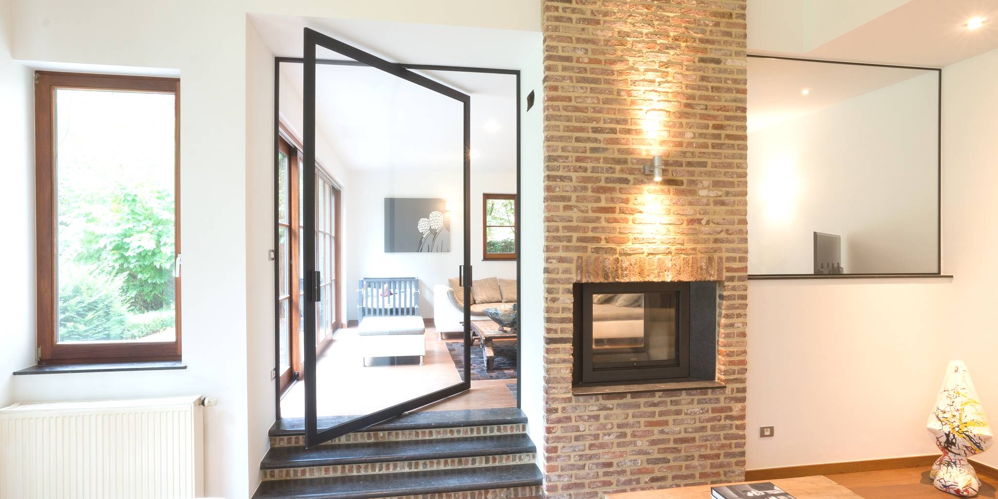 Glass Pivot Door With Central Axis